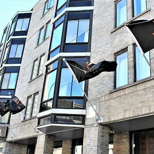 Hotel Lelux, Montreal